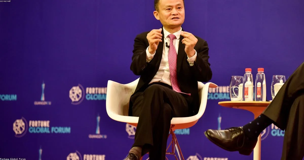 Anthropic的AI IPO与纳德拉"蒸馏"双标：开源模型厂商的集体愤怒