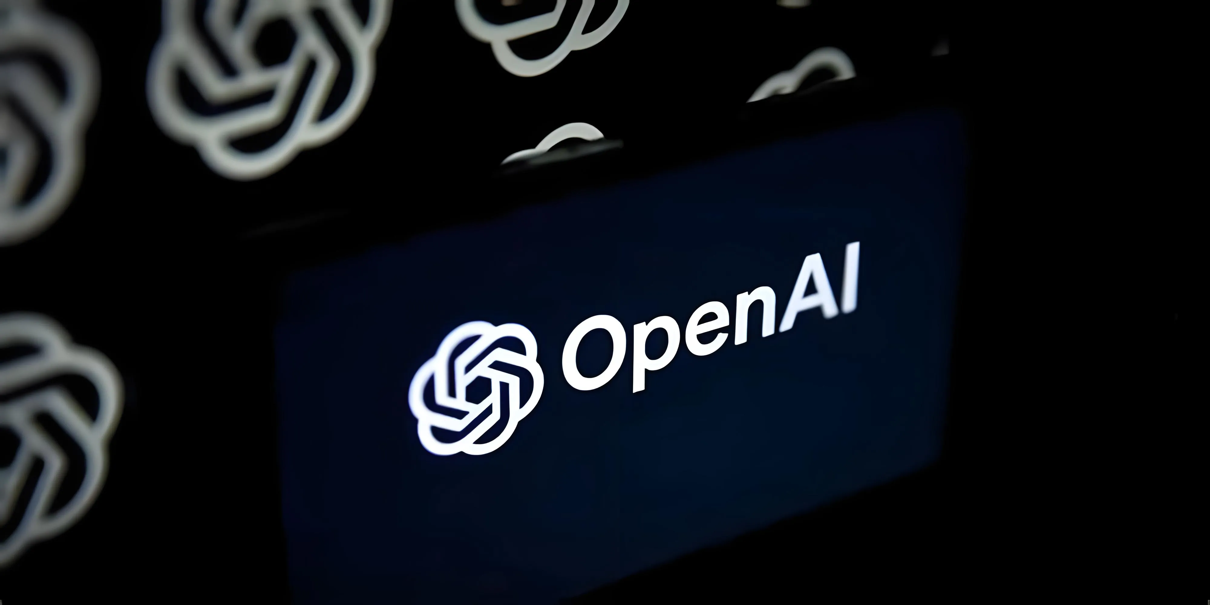 🔥 OpenAI×博通发布首款自研AI芯片Jalapeño